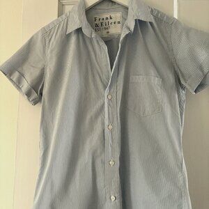 Frank & Eileen Short Sleeved blue pinstripe blouse XS